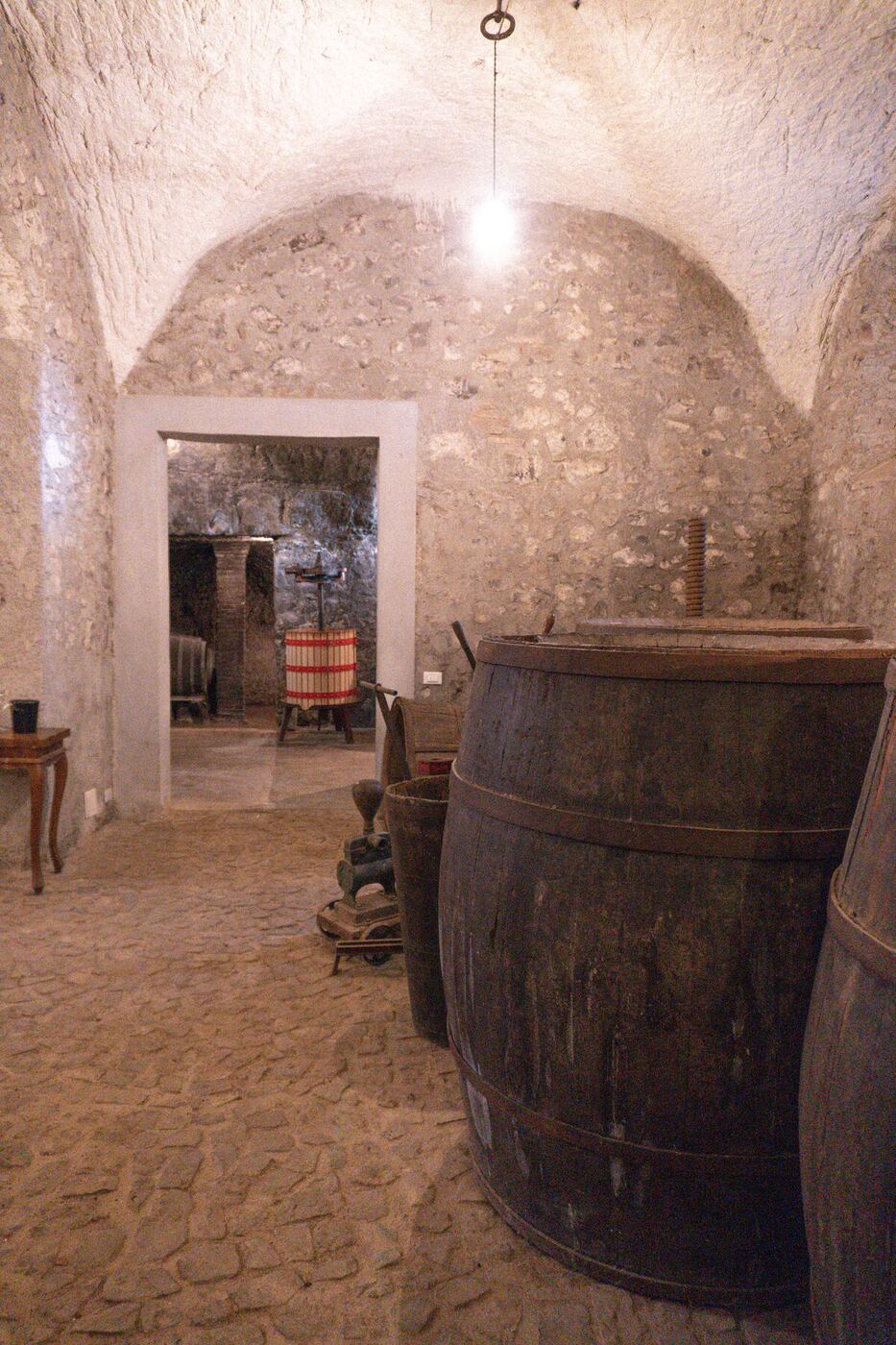 Restaurants — food & wine
